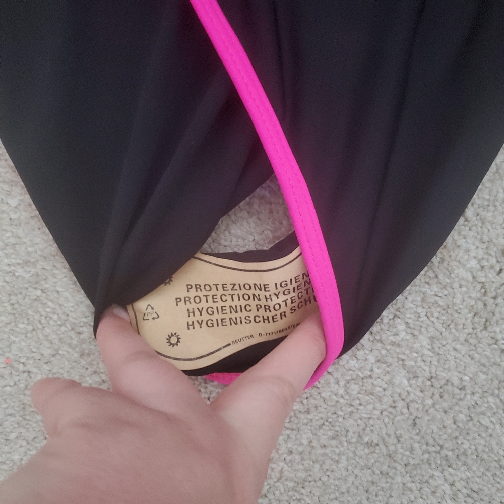 One piece🍒 - Picture 4 of 10